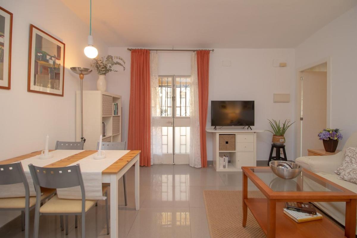 C52 - Seaside 2 Bedrooms By The Center Málaga Eksteriør billede